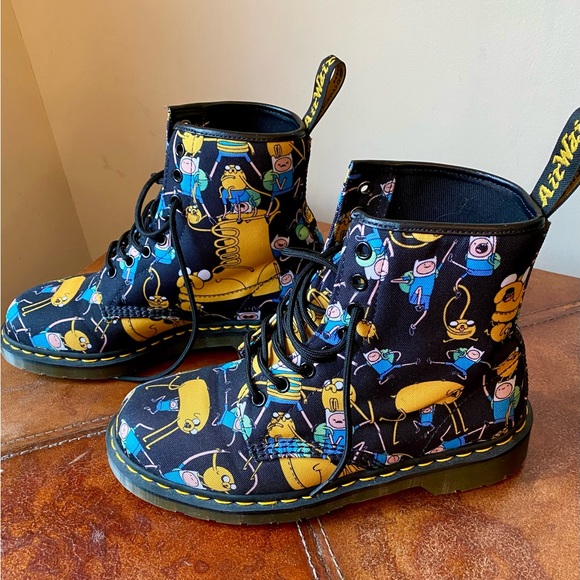 Doc Martens 
Cartoon Network Boots - Picture 2 of 8